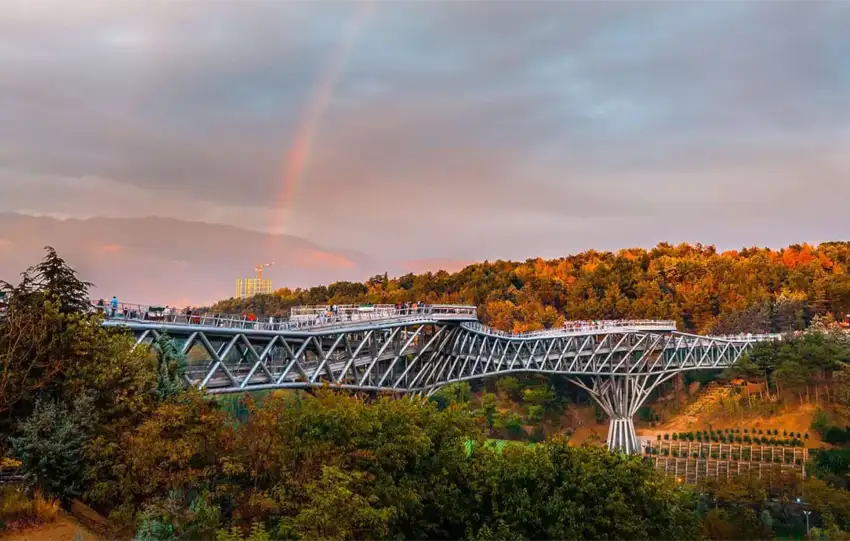 Tabiat Bridge